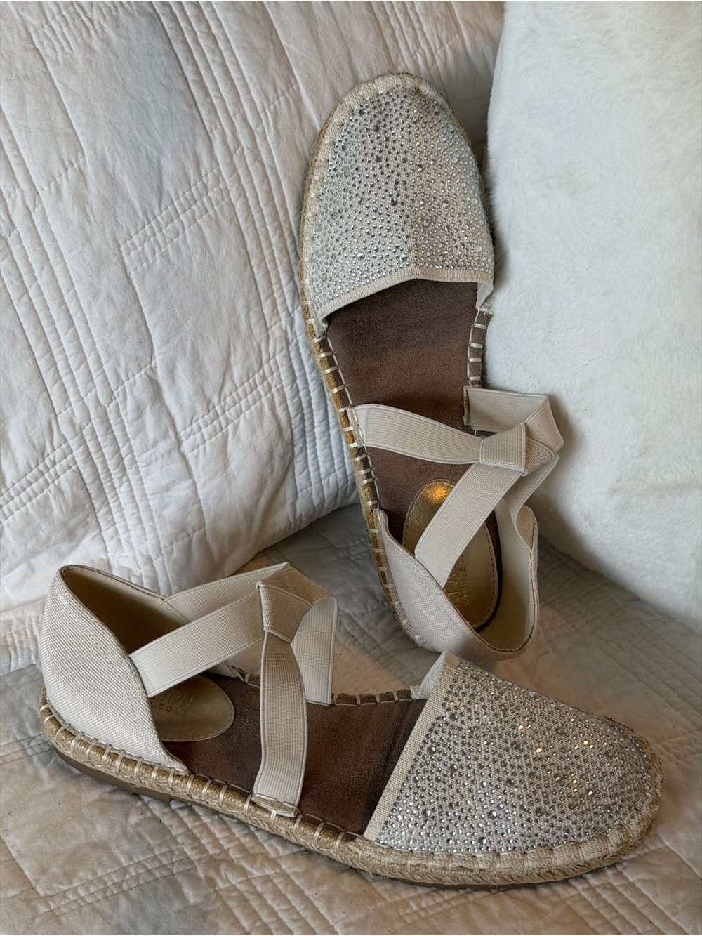 Reaction Kenneth Cole Beige Espadrille Flats with Rhinestone Toe 9M